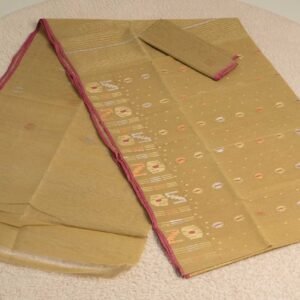 জামদানী শাড়ি । ব্লাউজ পিস আছে।